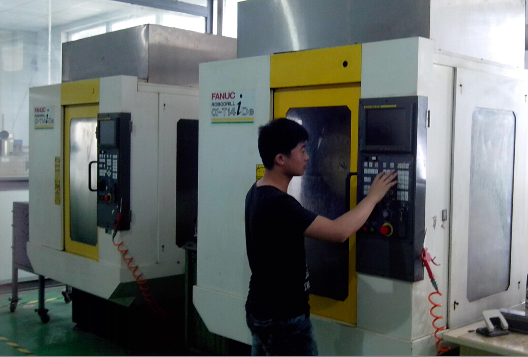 FANUC@-T14iDeCNCά,ǿ@-T14iDeӹά